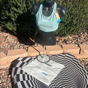 Hoka W HUPANA sports bra-serial#: 1123735/TREL-size M-used once with a tag & bag